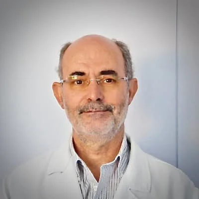 Dr. Ricardo Dias — Oftalmologista na Clinoftal