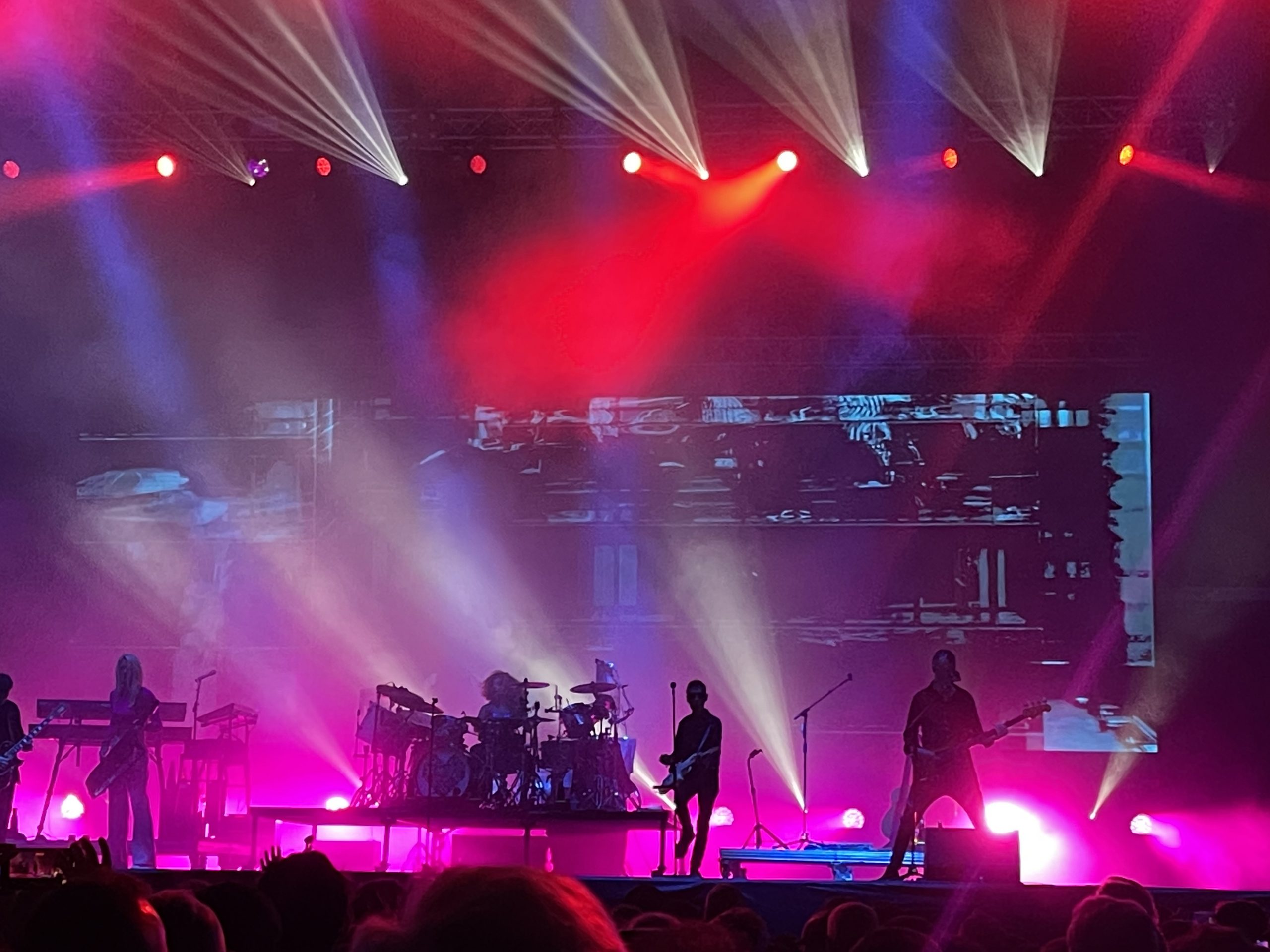 Festivais de Verão — Olhos Vermelhos