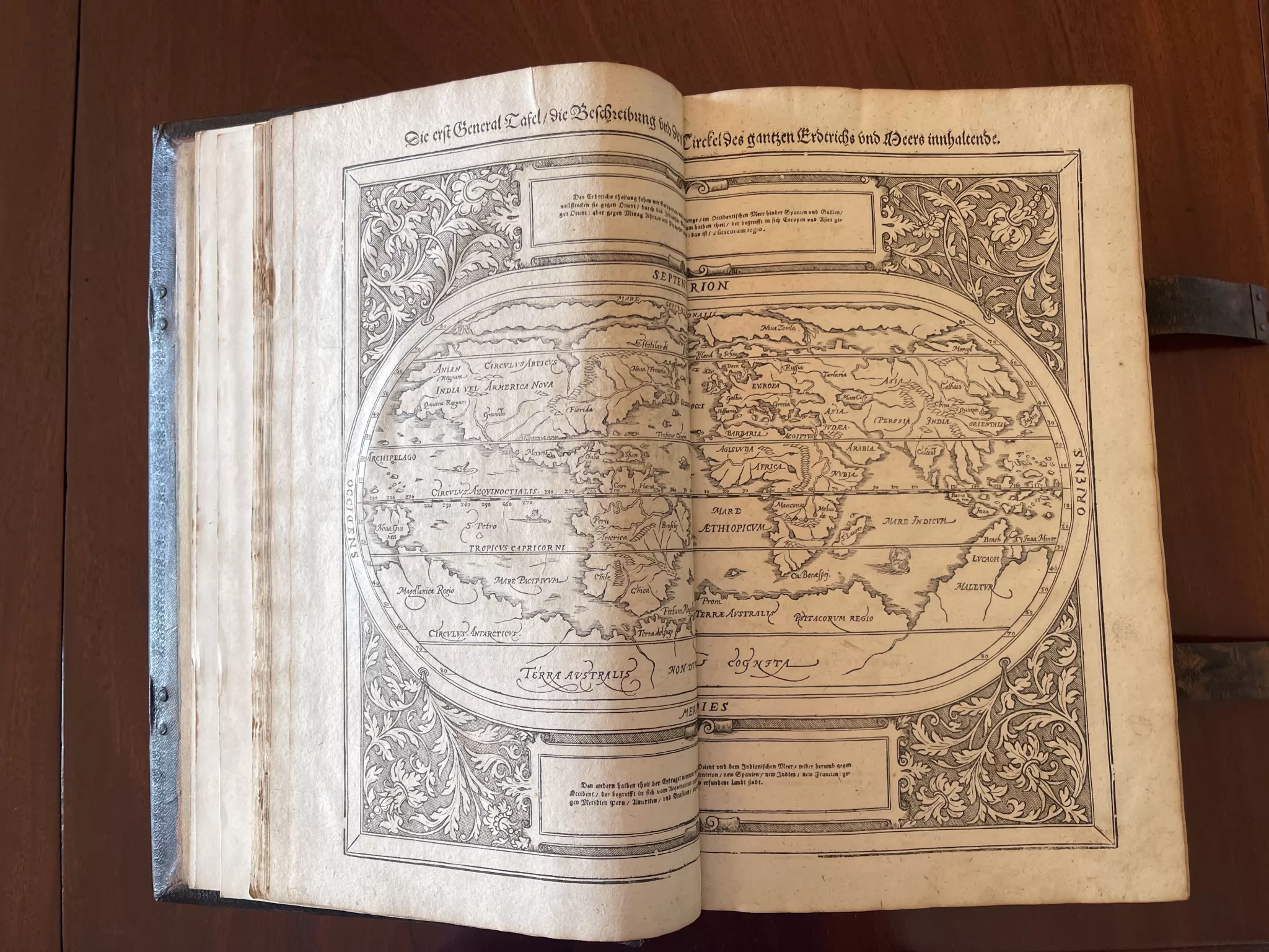 Figura 4 O mundo sec. XVI Comographia Sebastian Munchen